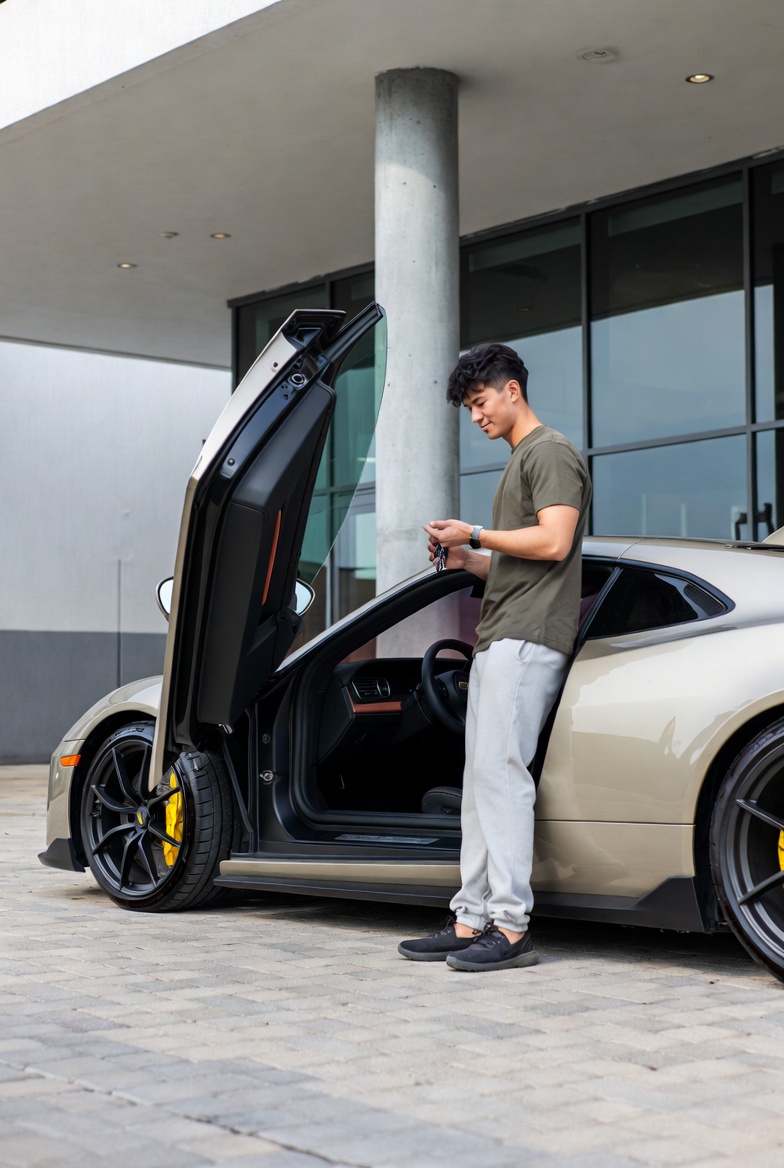 Choosing the Right Nice Sports Car for Your Needs