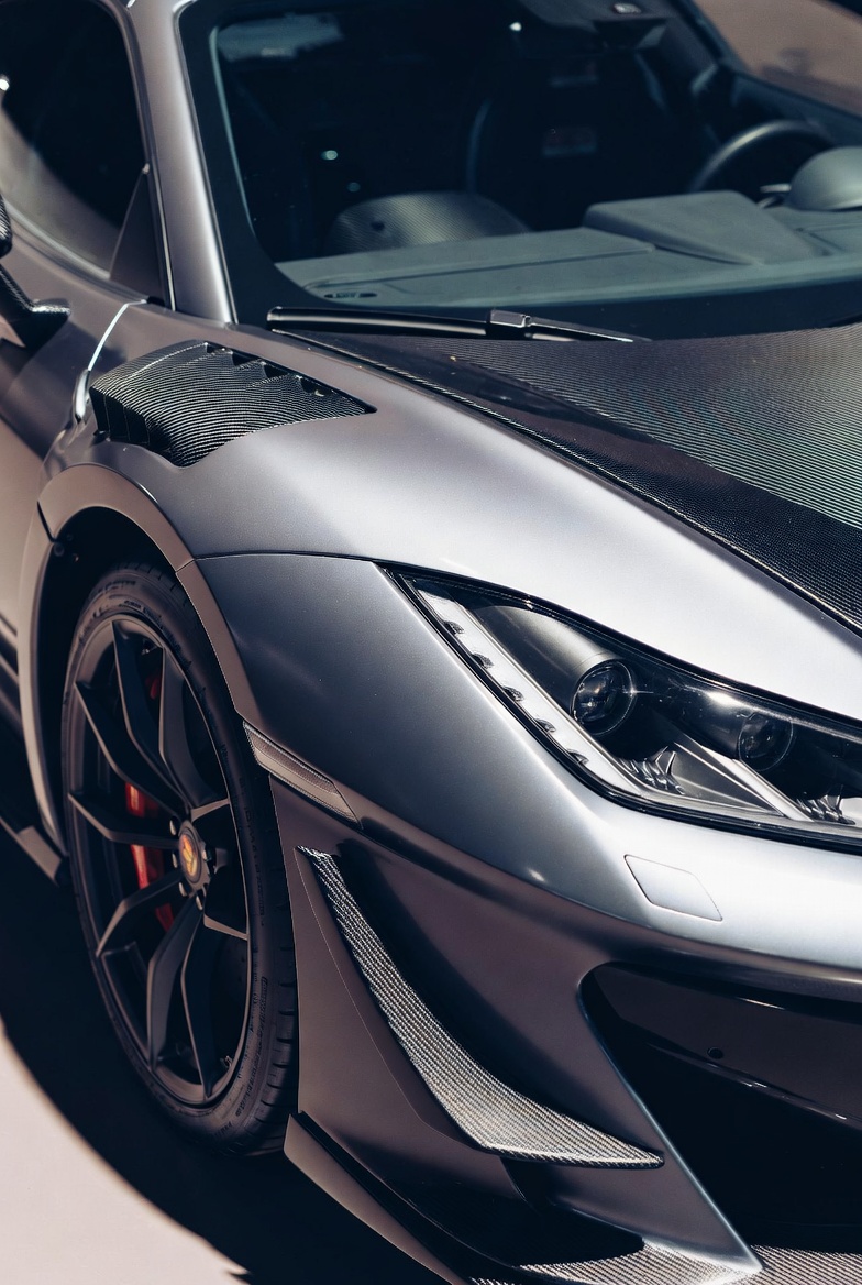 Key Features That Define Nice Sports Cars