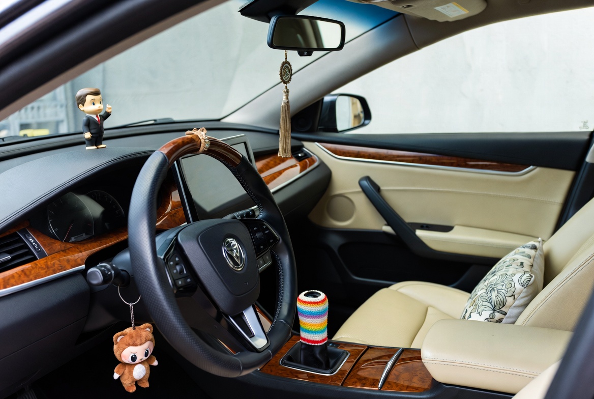 15 Best Car Decorations Interior: Ideas, Inspiration & Examples ...